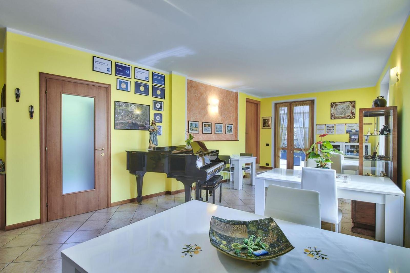 B&B-Foresteria Casa Della Musica Lake Como Mandello del Lario Eksteriør billede