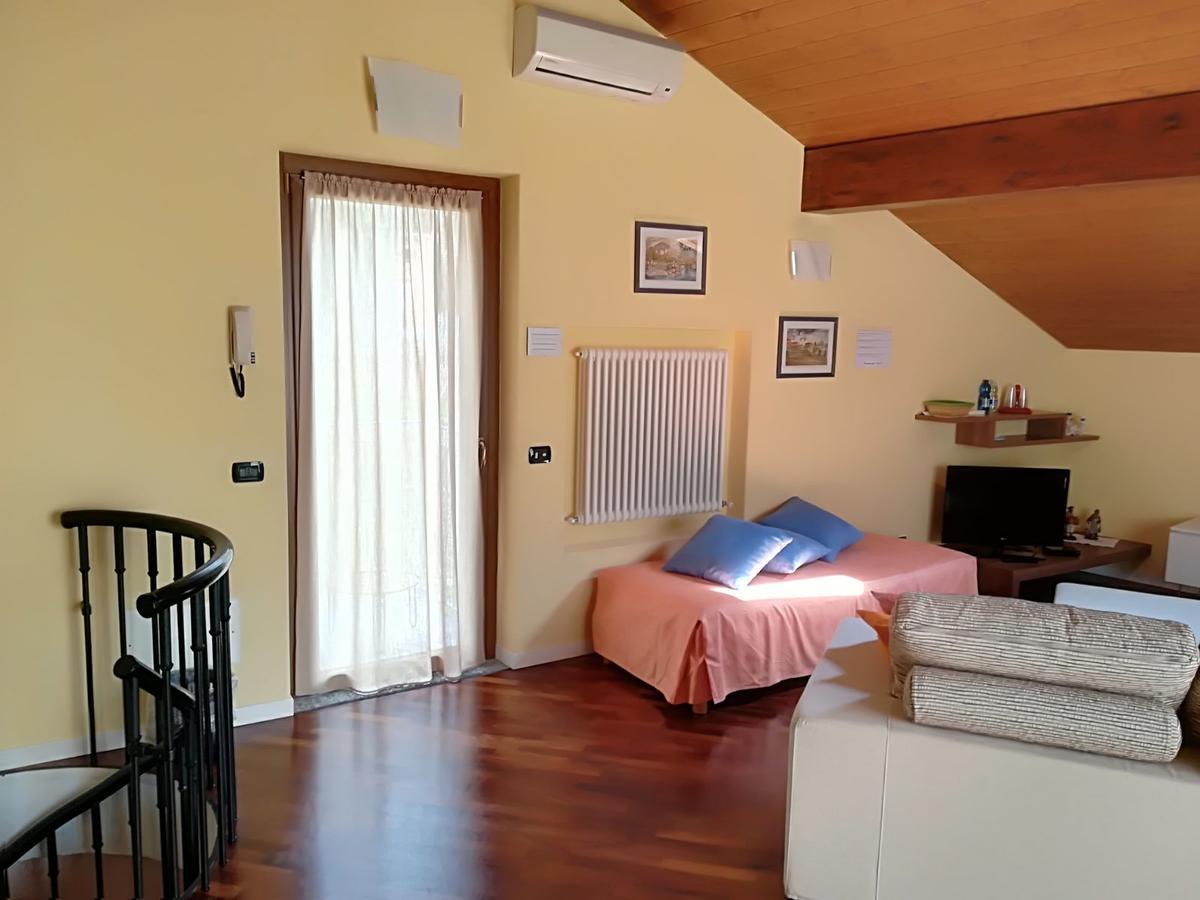 B&B-Foresteria Casa Della Musica Lake Como Mandello del Lario Eksteriør billede