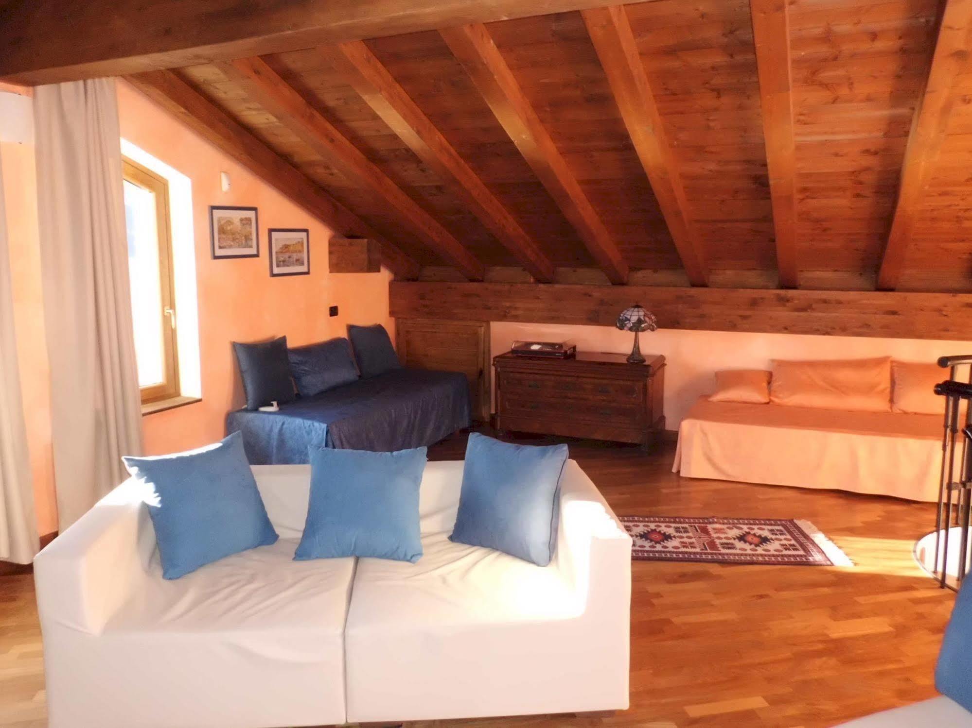 B&B-Foresteria Casa Della Musica Lake Como Mandello del Lario Eksteriør billede